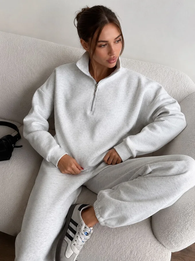 Sport suit